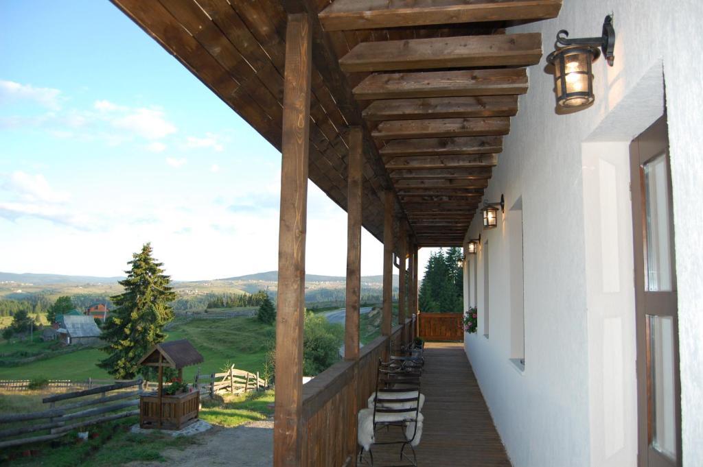 Cabana Motilor Marisel Exterior photo