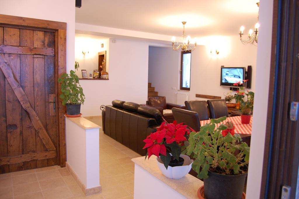 Cabana Motilor Marisel Exterior photo
